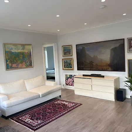 Peaceful With Balcony - Near Tram & Trails Apartament Bergen