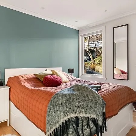 Peaceful With Balcony - Near Tram & Trails Leilighet Bergen